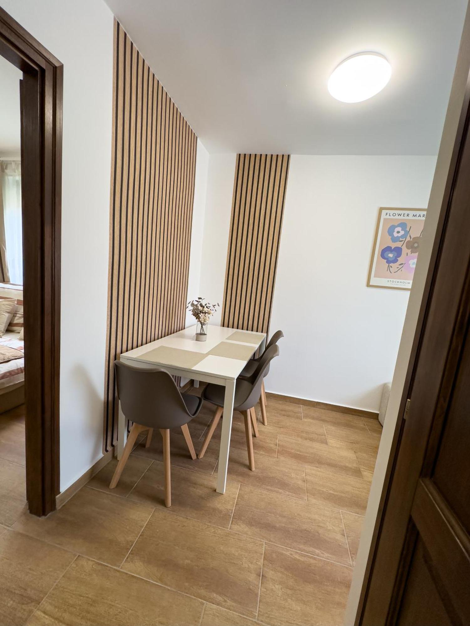 Rp Apartmanhaz Demjén Kültér fotó