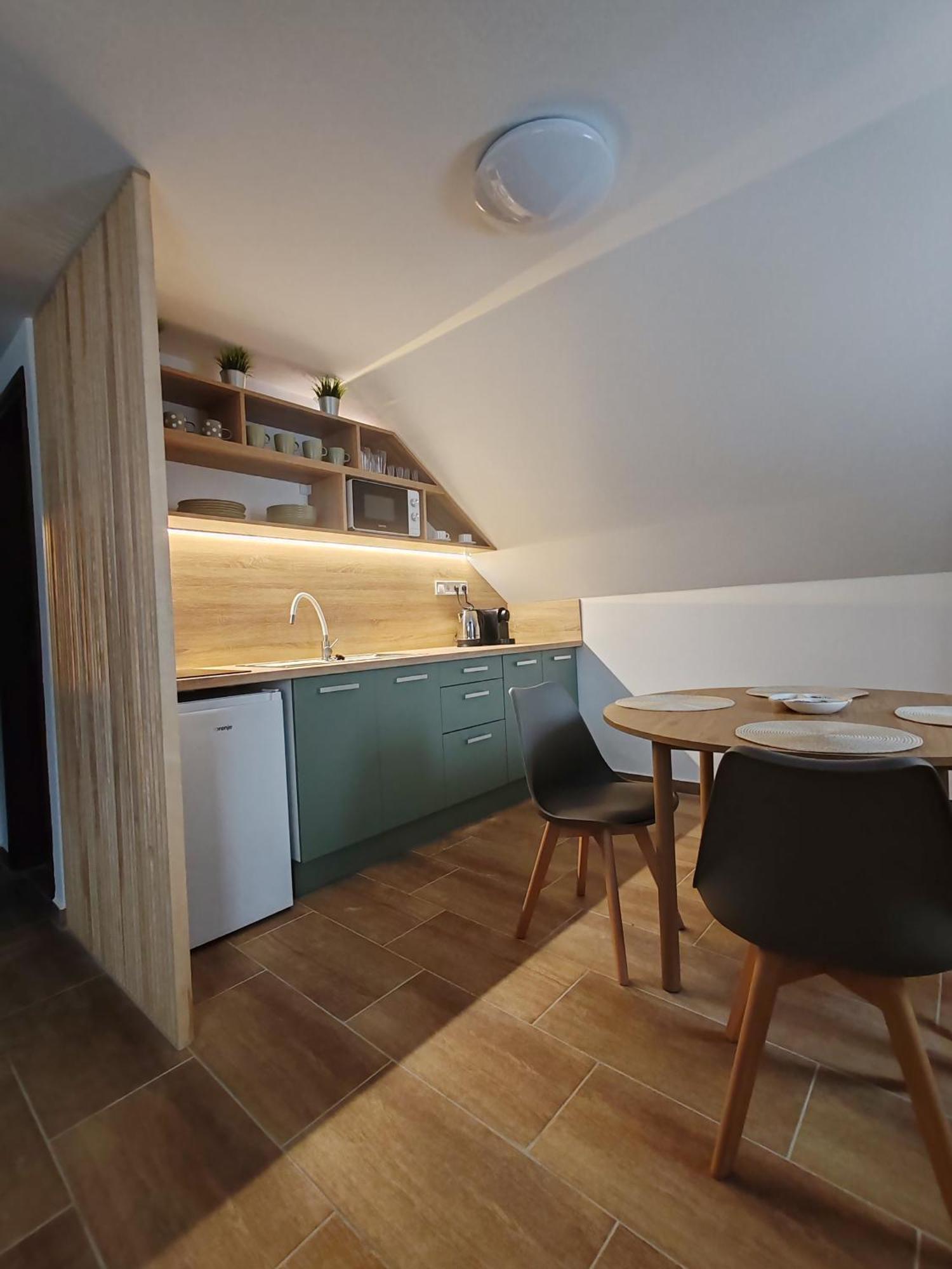 Rp Apartmanhaz Demjén Kültér fotó
