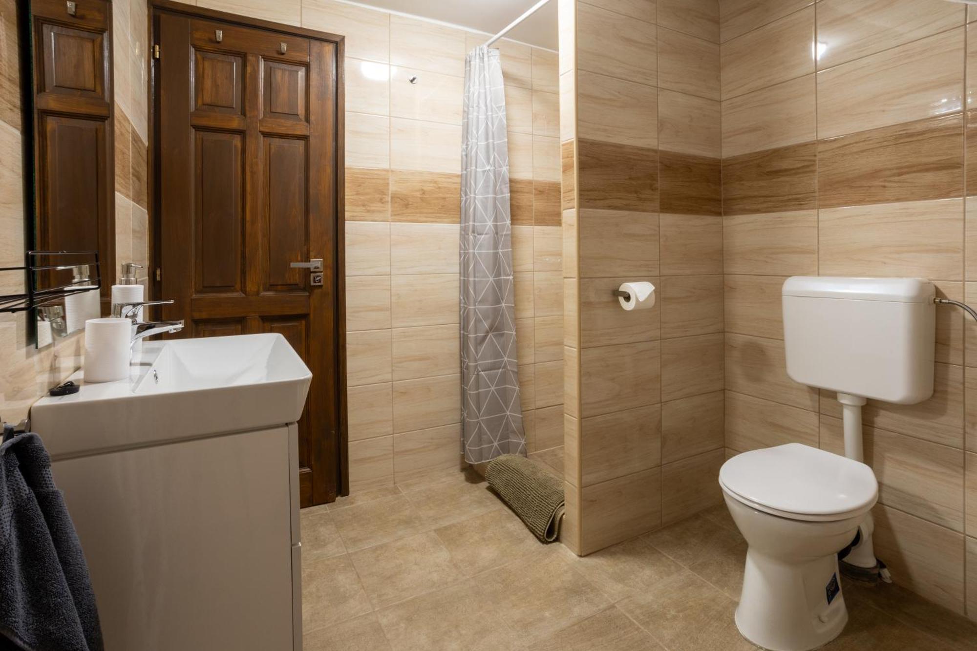 Rp Apartmanhaz Demjén Kültér fotó